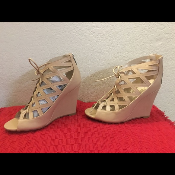 Bamboo
Color nudcrp
Size 7
Style Royce-13 - Picture 6 of 7